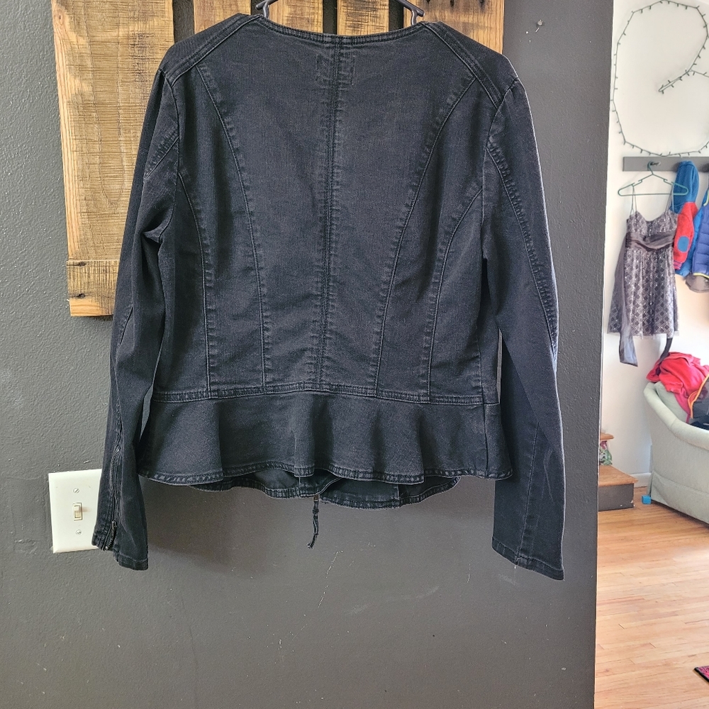 Jean Jacket - Picture 5 of 5